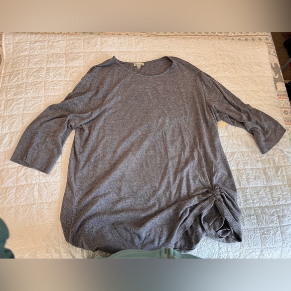 Seven Forty Two Gray Sweater - Picture 1 of 4